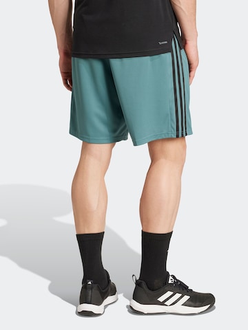 regular Pantaloni sportivi 'Train Essentials' di ADIDAS PERFORMANCE in verde