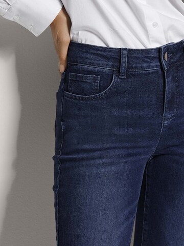 MADELEINE Flared Jeans in Blauw