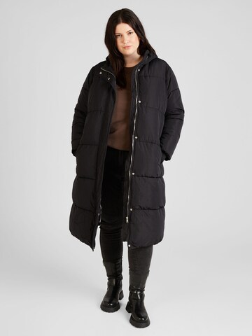 Cappotto invernale 'Erin' di ABOUT YOU Curvy in nero