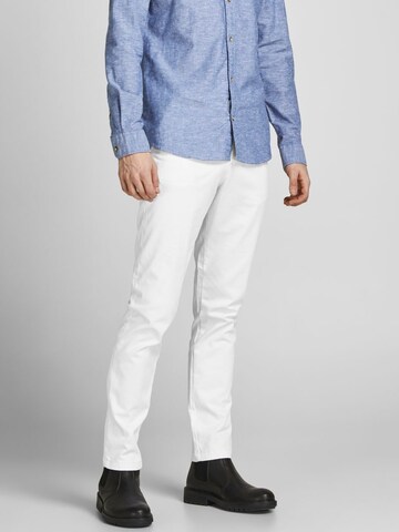 Coupe slim Pantalon chino 'Marco Bowie' JACK & JONES en blanc : devant