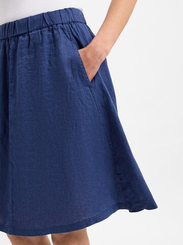 Marie Lund Rok in Blauw