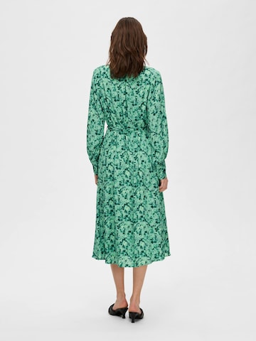 SELECTED FEMME Платье-рубашка 'Walda' в Зеленый