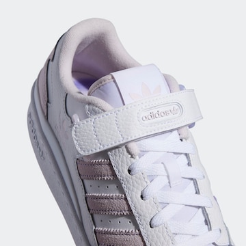 ADIDAS ORIGINALS Sneaker low 'Forum' i hvid