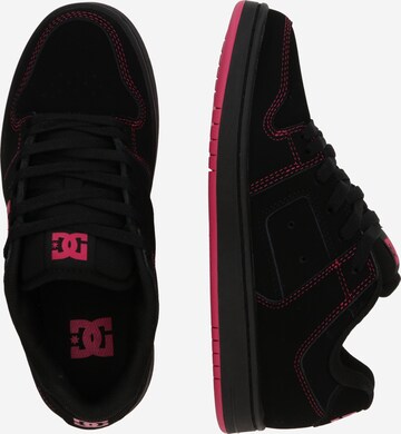 DC Shoes Matalavartiset tennarit 'MANTECA' värissä musta