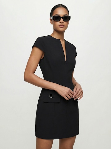 Rochie de la Hoermanseder pe negru: față