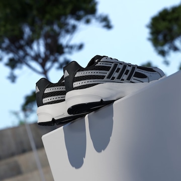 Baskets basses 'Technochaos 2000' ADIDAS SPORTSWEAR en noir