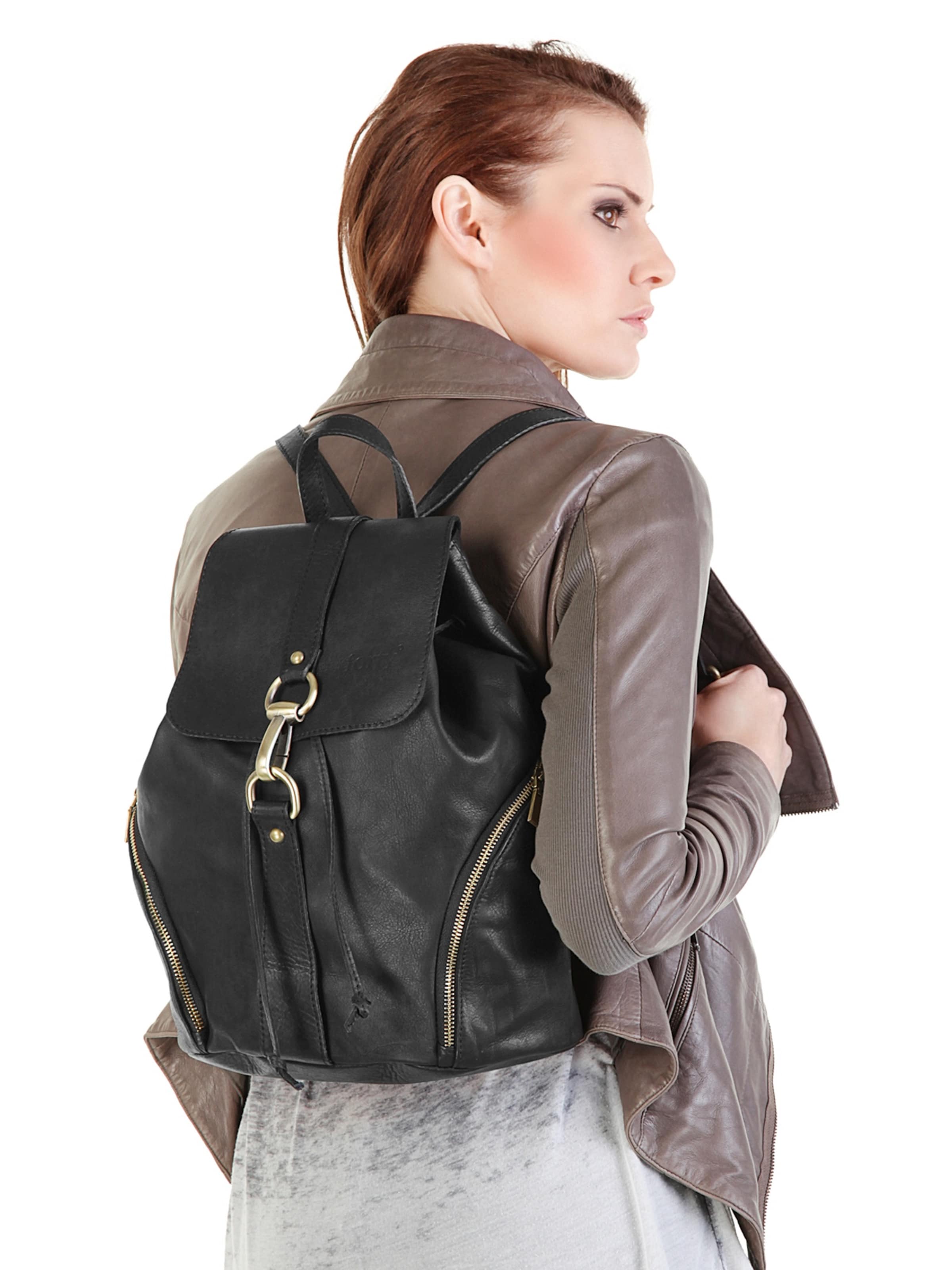 forty° Backpack in Black