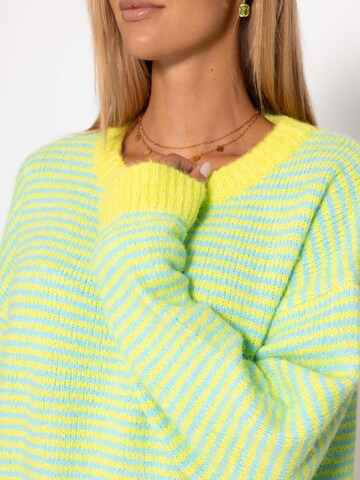 SASSYCLASSY Sweater in Green