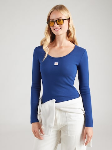 Calvin Klein Jeans Koszulka w kolorze niebieski: przód