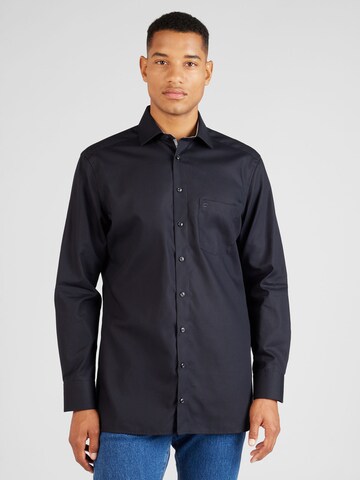 Coupe regular Chemise OLYMP en noir : devant