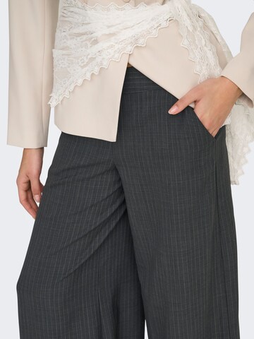 JDY - Pierna ancha Pantalón 'JDYAra' en gris