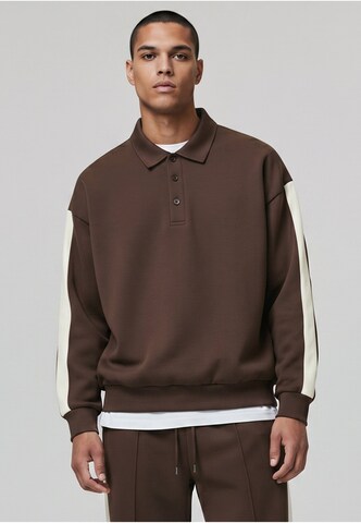 Urban Classics Sweatshirt in Braun: Vorderseite