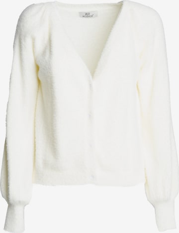 Influencer Knit Cardigan in White: front