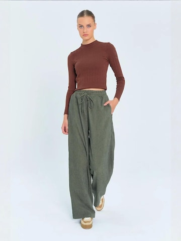 Wide leg Pantaloni di MixRay in verde