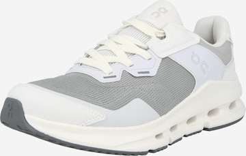On - Zapatillas deportivas bajas 'Cloudnova Rift' en gris: frente