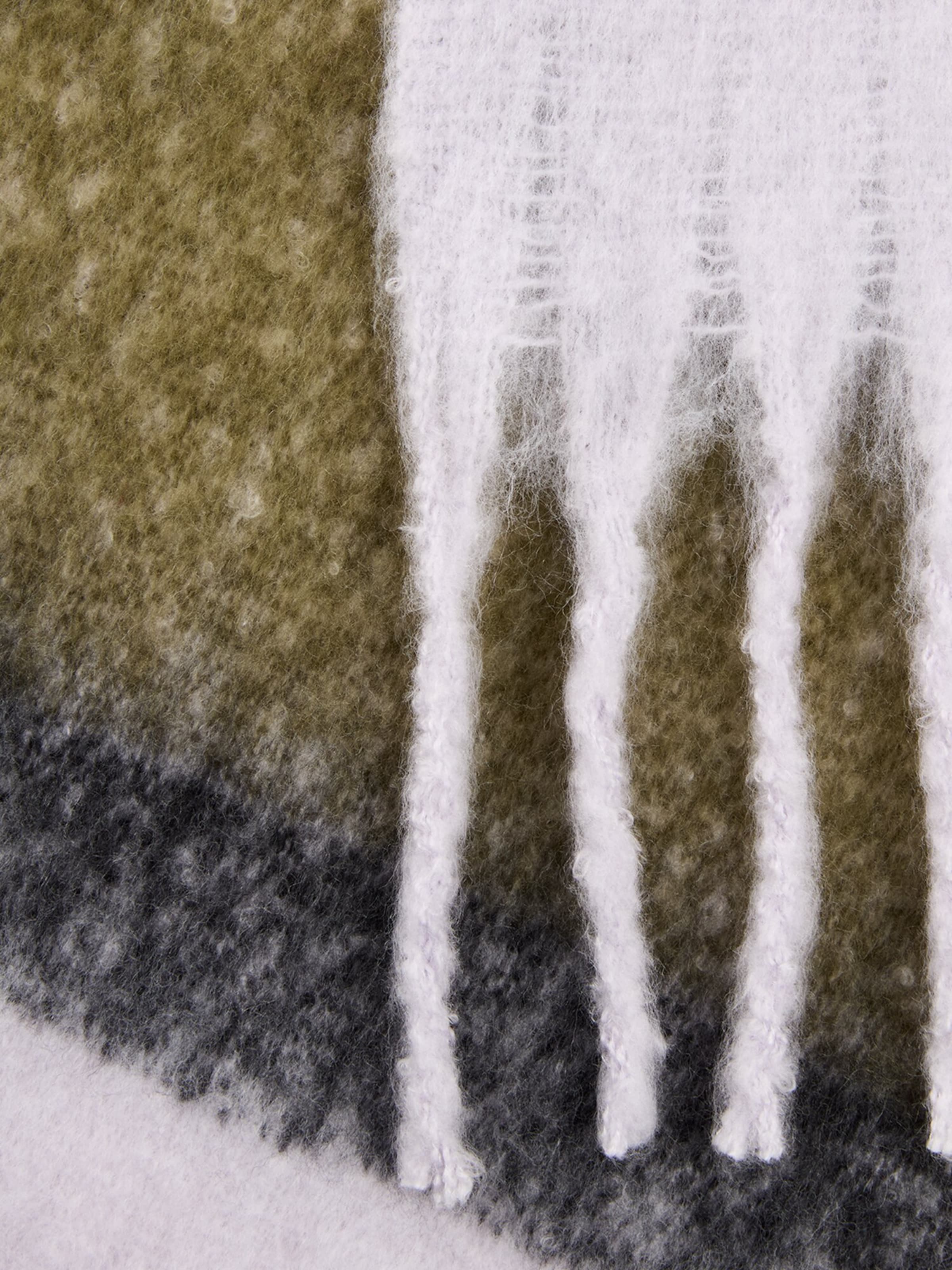 CAMEL ACTIVE Scarf in Green