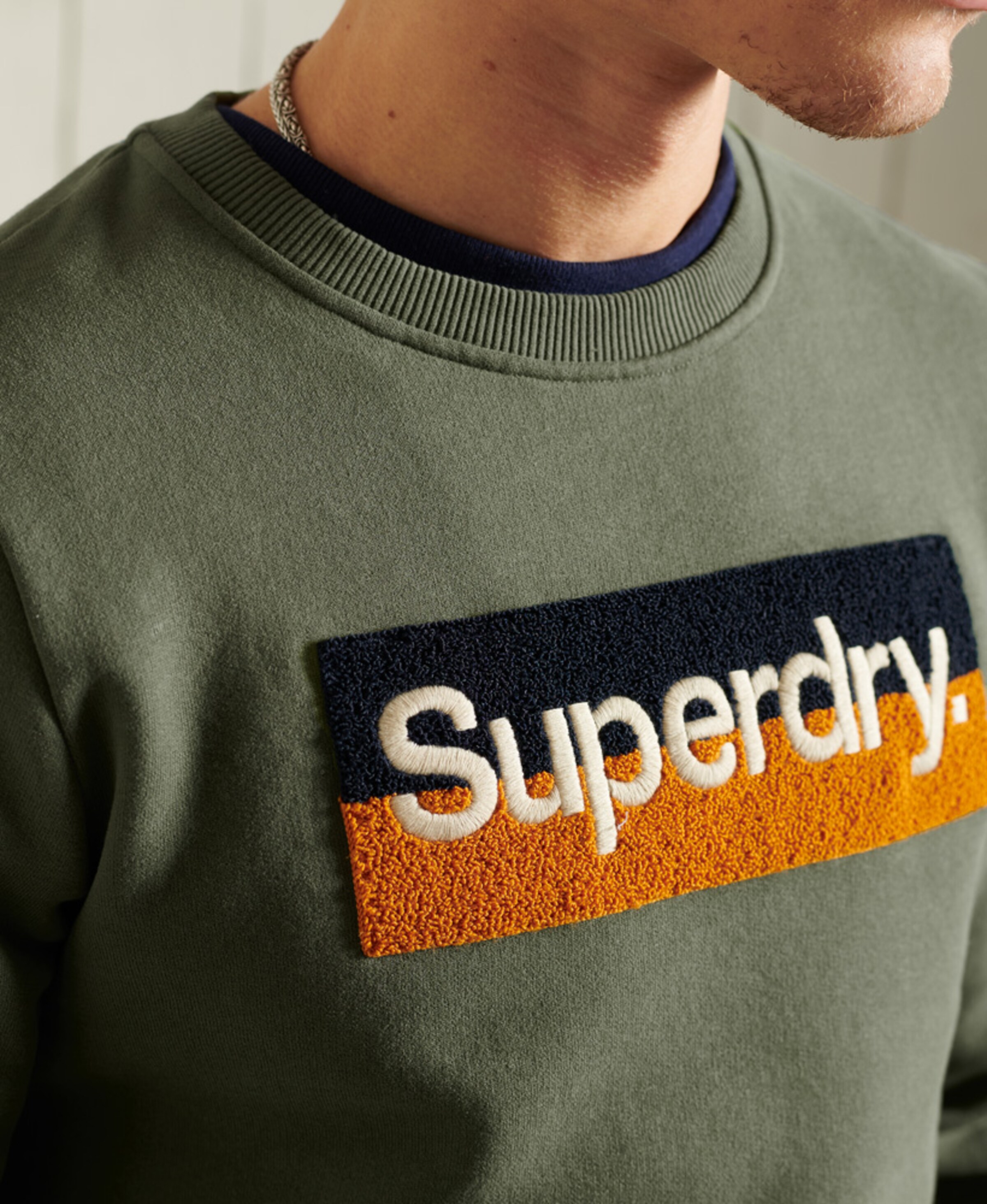 Männer Große Größen Superdry Sweatshirt in Khaki - OT75387