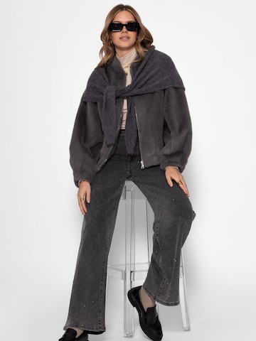 SASSYCLASSY Shirt in Beige