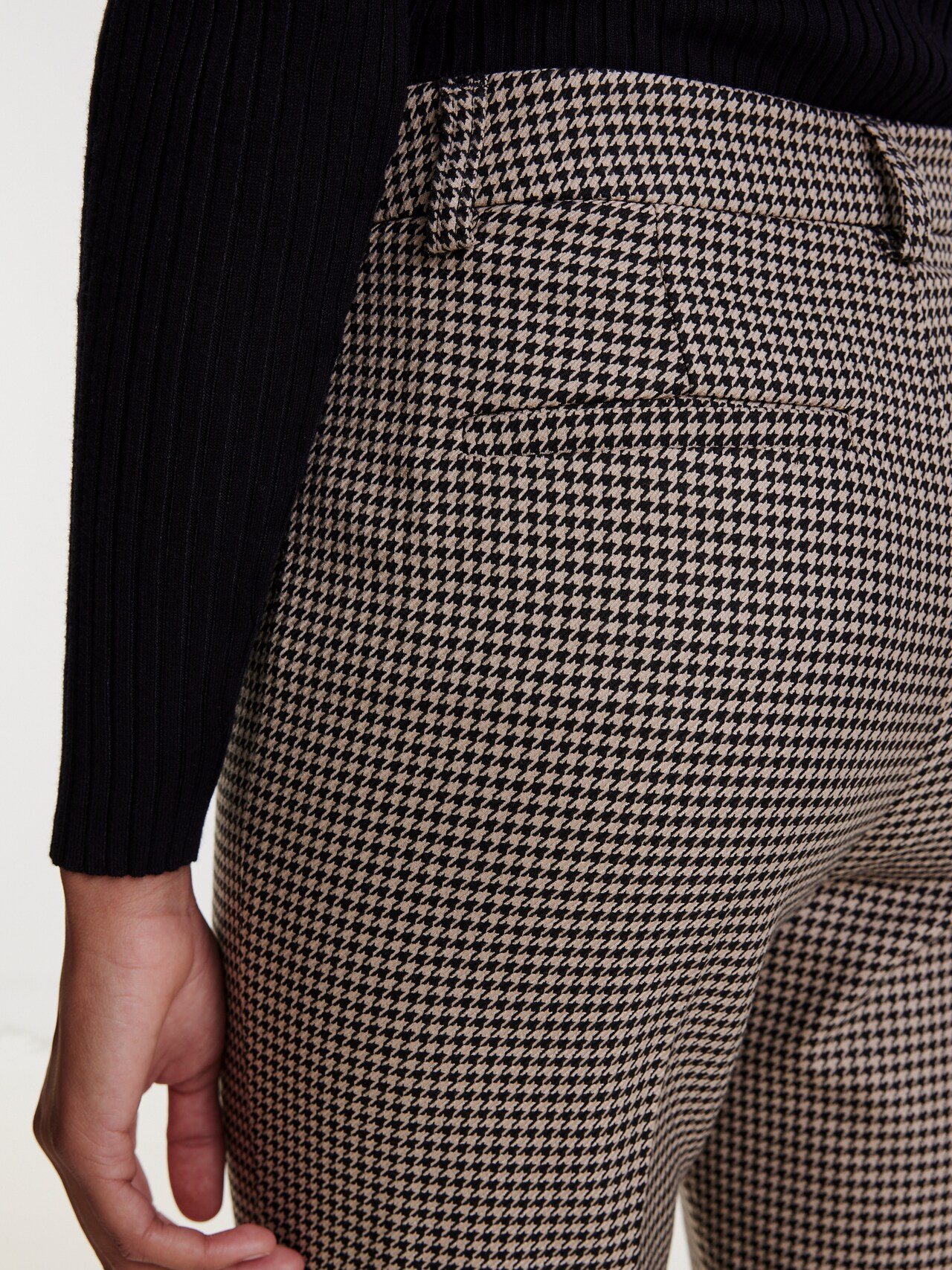 EDITED Pantalón 'Reina' beige