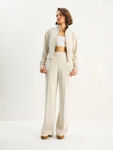 Bianco Lucci - Calças de fato em bege