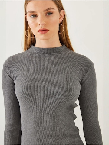 Bianco Lucci Knitted dress in Grey