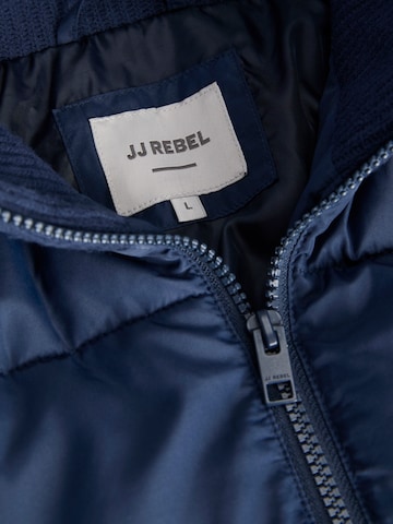 JJ Rebel Φθινοπωρινό και ανοιξιάτικο μπουφάν 'JREBCALVIN' σε μπλε