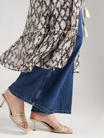 ONLY Carmakoma Beach dress 'CARLilja' in Grey