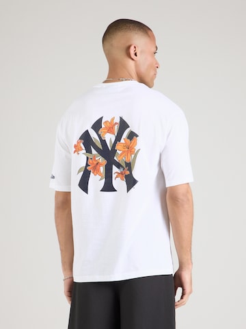 Tricou 'NEYYAN' de la NEW ERA pe alb: față
