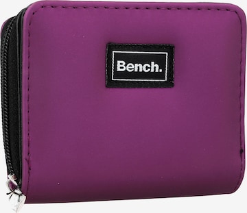 BENCH Wallet in Purple: front