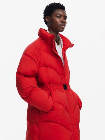 Manteau d’hiver Desigual en rouge