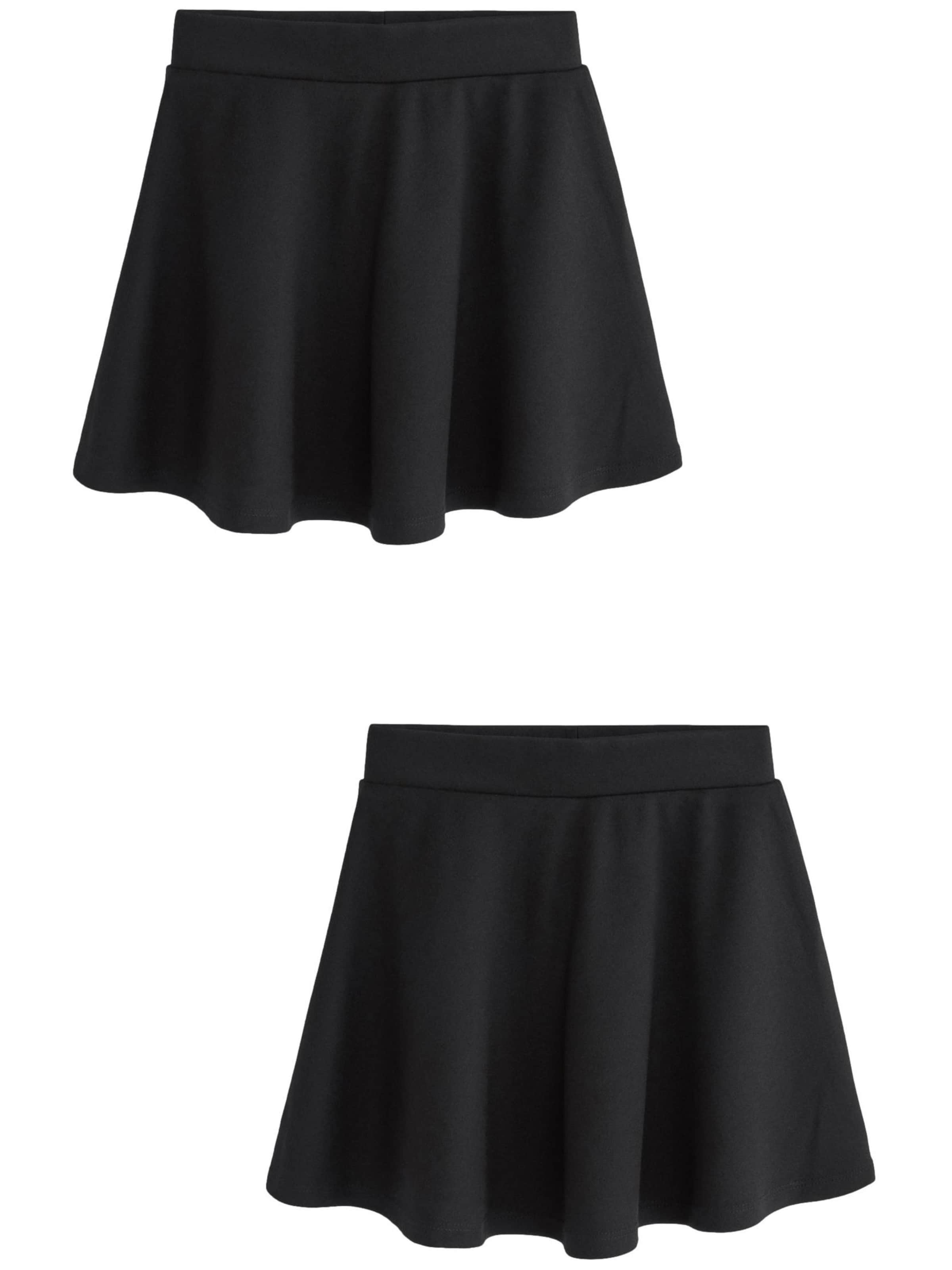 Next Пола в черно: отпред