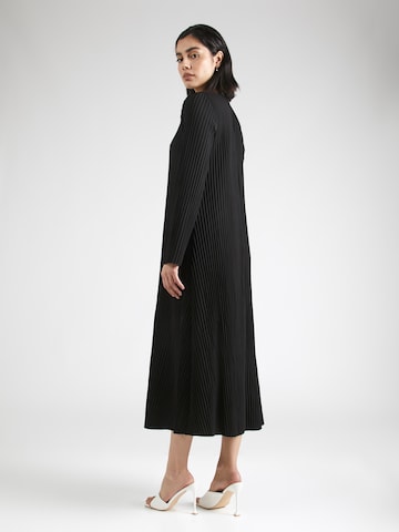 Robe 'TERRAS' minimum en noir