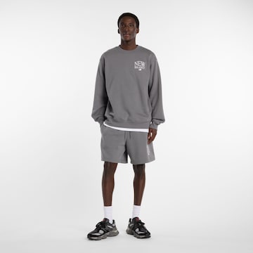 new balance Shirt 'Reimagined Fleece Crew' in Grijs