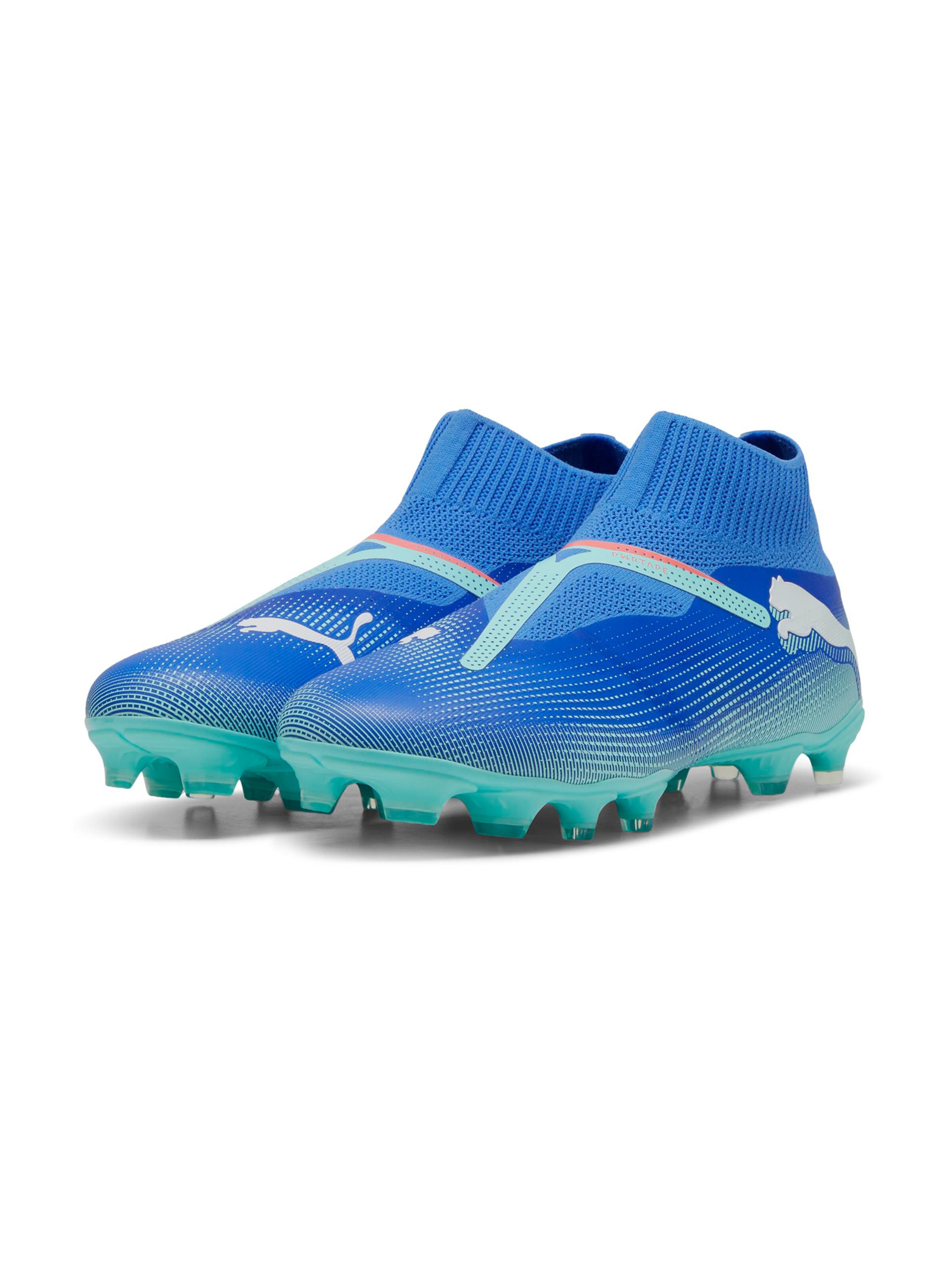 PUMA Soccer shoe 'Future 7 Match' in Blue