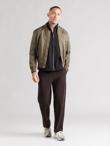 Lyle & Scott Liivi värissä musta