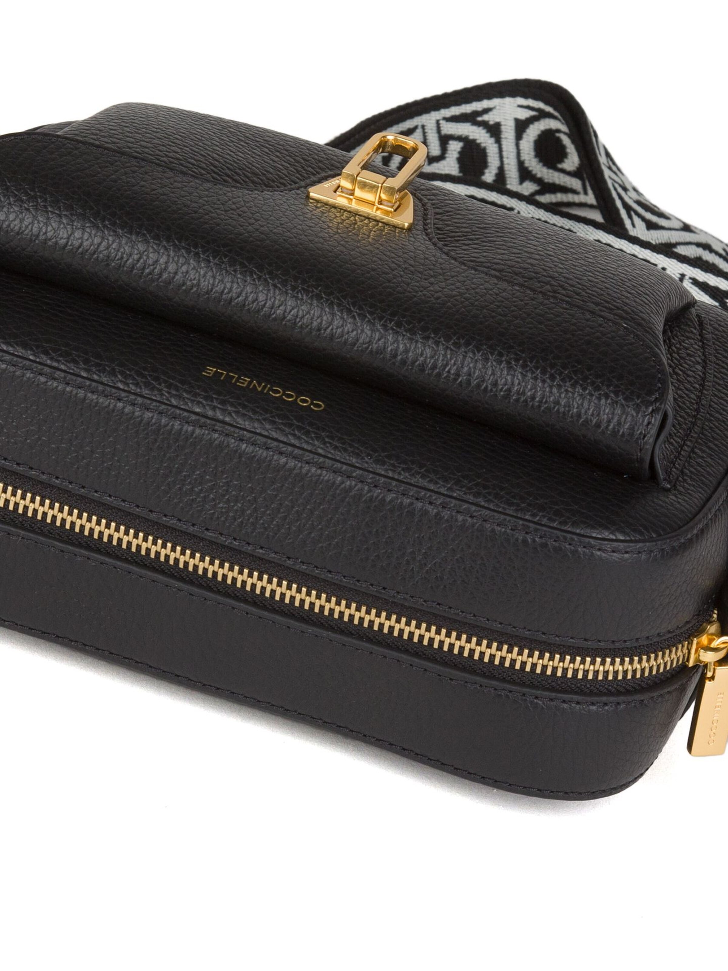Sac à bandoulière 'Coccinelle Beat Soft Ribb Handbag Grained Leather' Coccinelle en noir