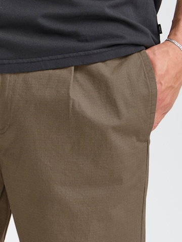 !Solid - regular Pantalón chino ' SDLIAM ' en verde