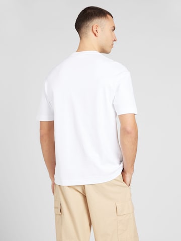 T-Shirt Calvin Klein en blanc