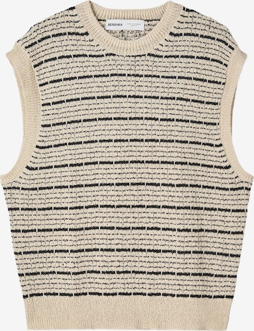 Bershka Slipoveri värissä beige: etupuoli