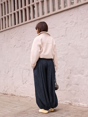 Bershka Barrel Jeans in Blue