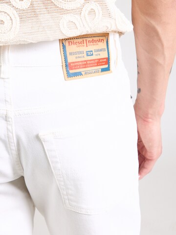 regular Jeans '2023 D-FINITIVE' di DIESEL in bianco