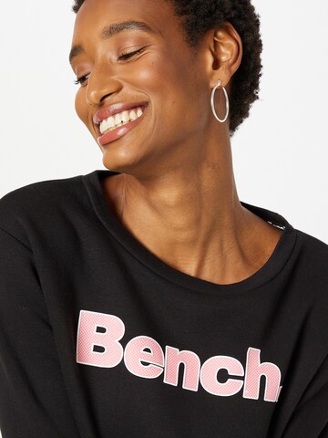 BENCH Sweatshirt 'RAINA' in Schwarz