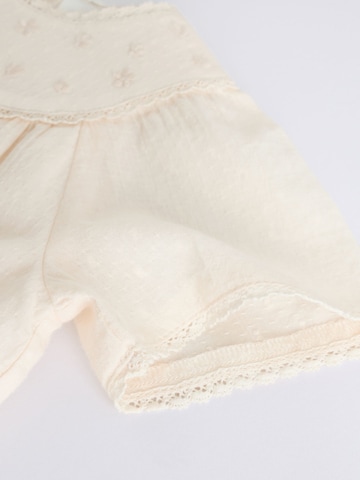 Next - Conjuntos em branco