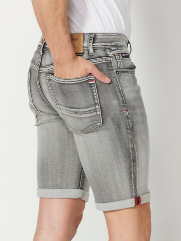 Coupe slim Jean KOROSHI en gris