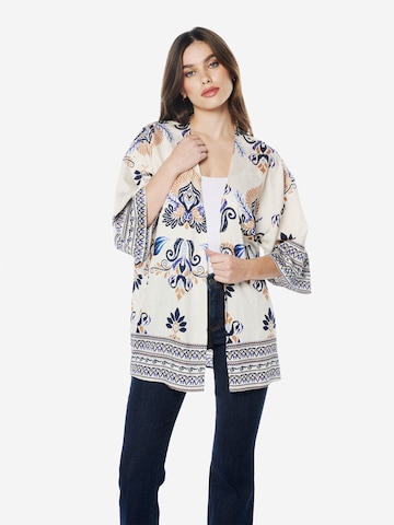 Kimono di KOROSHI in bianco