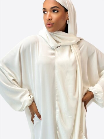 Abito di Elara in bianco