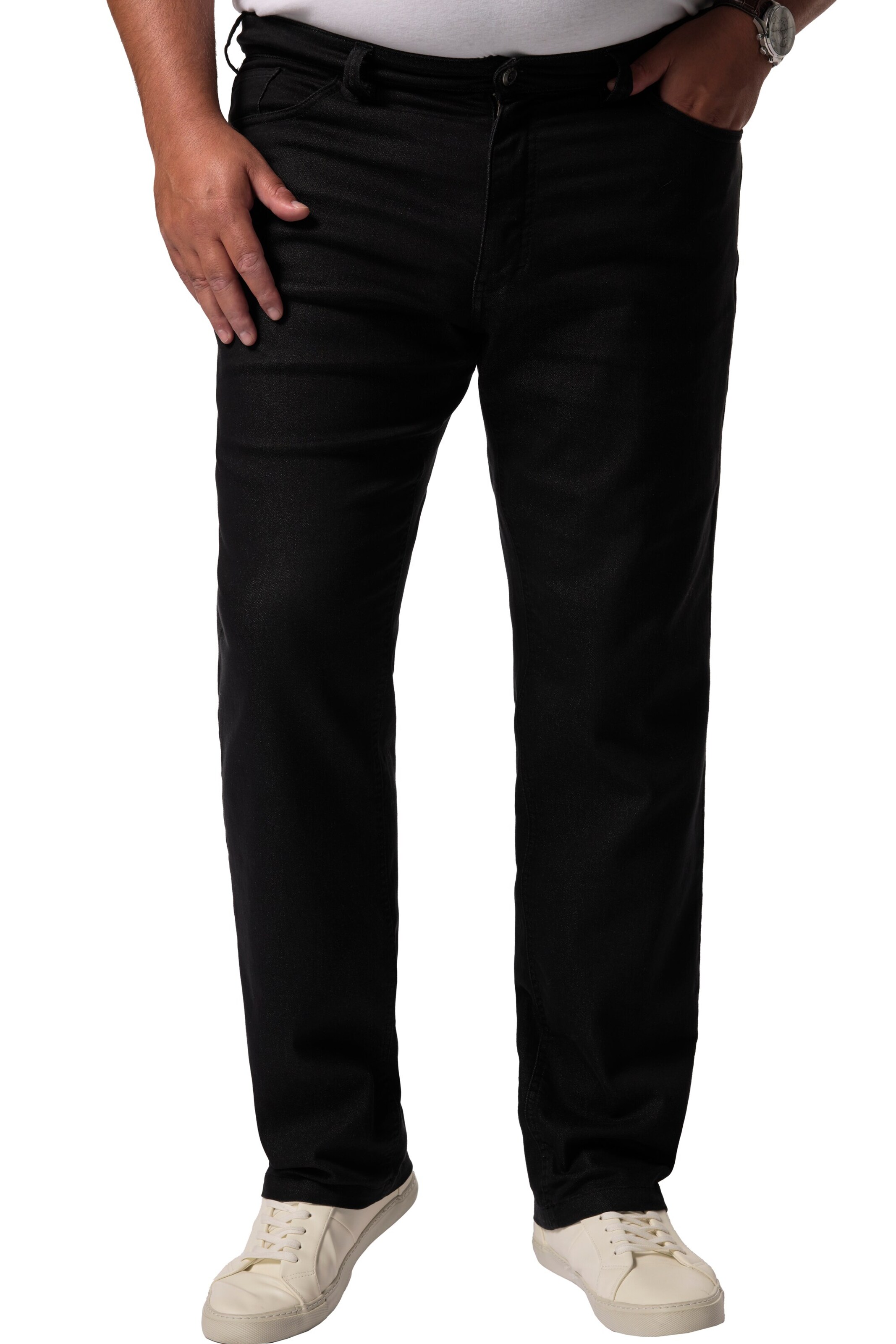 Men Plus Regular Jeans in Black: front