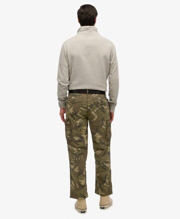 Regular Pantalon cargo Superdry en vert