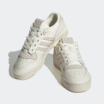 Baskets basses 'Rivalry' ADIDAS ORIGINALS en blanc