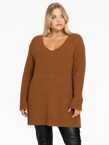 Yoek Oversized Sweater in Brown: front